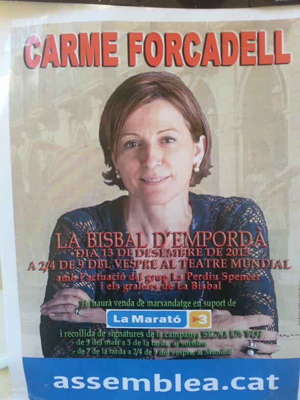 Carme Forcadell en el Ayuntamiento de La Bisbal